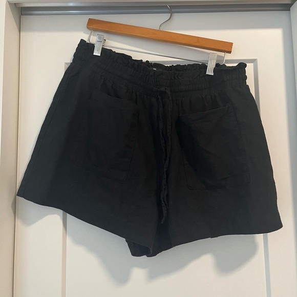 7 for all Mankind linen Shorts - Picture 2 of 8